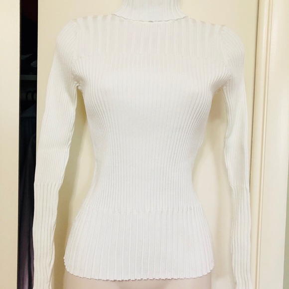 Turtle neck - Picture 3 of 4